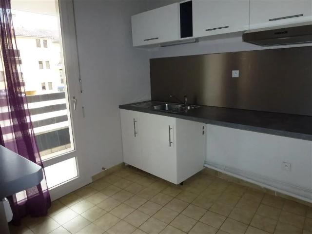 Location Appartement Rue de la République, Genas