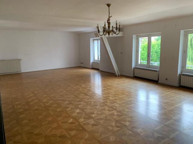 Location Appartement Rue de la République, Pont de Chéruy