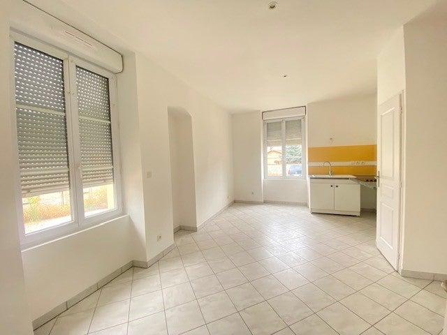 Location Appartement Rue de la République, Renage
