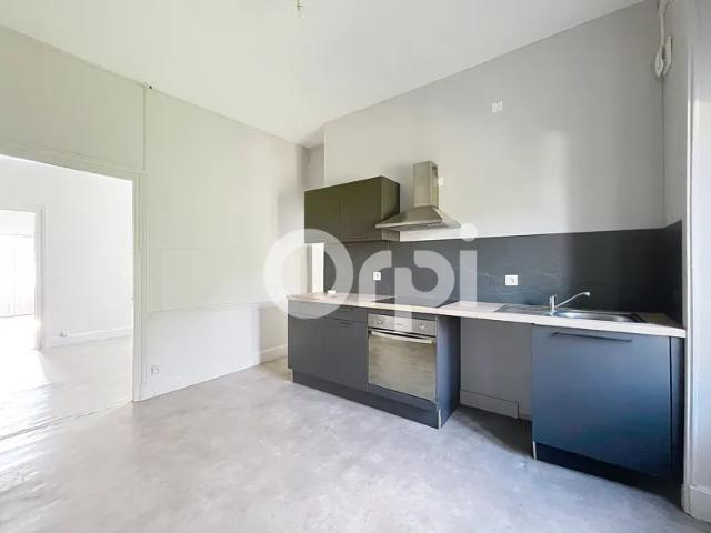 Location Appartement Rue de la Résidence Deyzac, Allassac