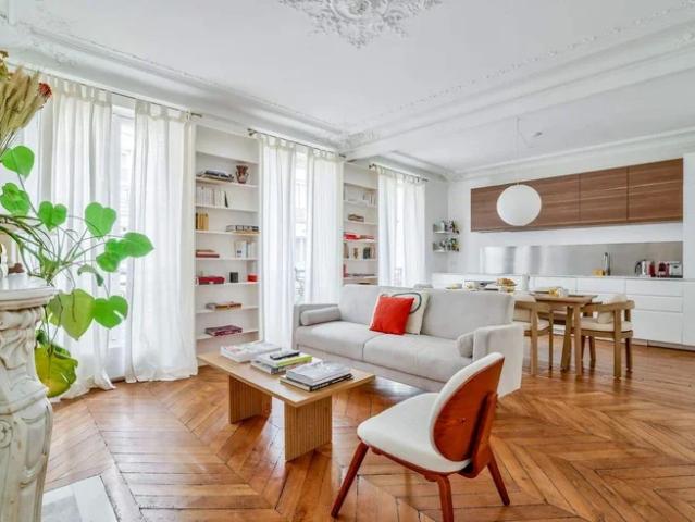 Location Appartement Rue de la Tour, Paris