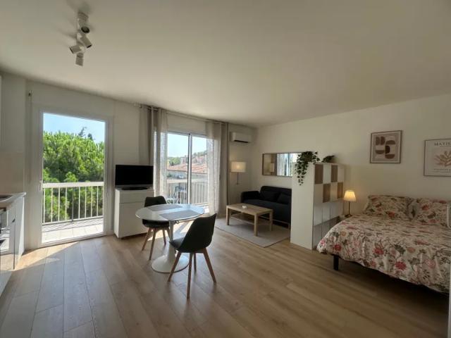 Location Appartement Rue de la Velouterie, Avignon