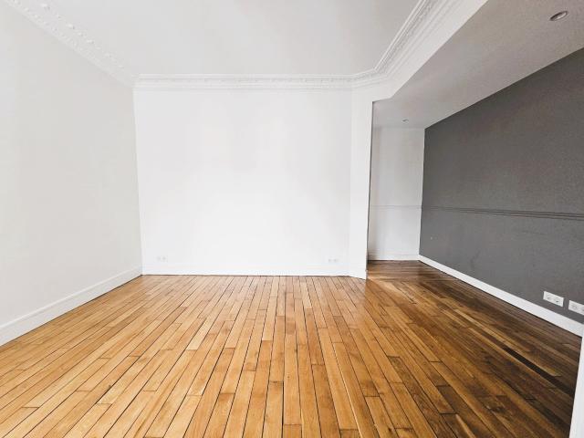 Location Appartement Rue de l'Abbé Carton, Paris