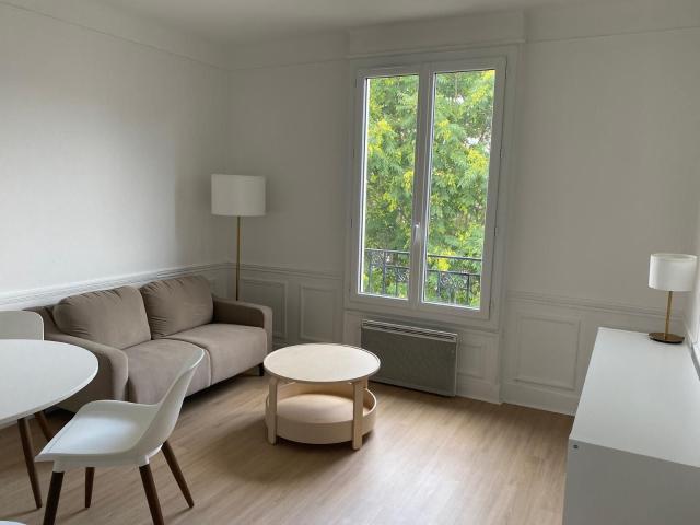 Location Appartement Rue de l'Abbé Derry, Issy les Moulineaux