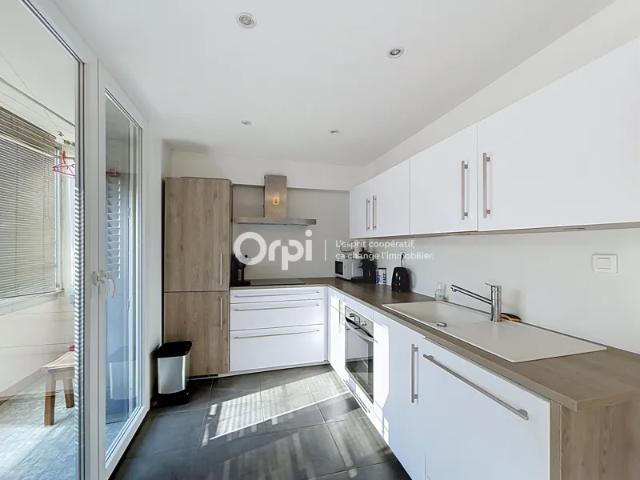 Location Appartement Rue de l'Abérut, Albertville