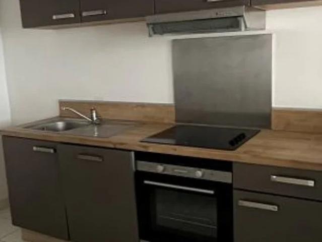 Location Appartement Rue de l'Agau, Nîmes
