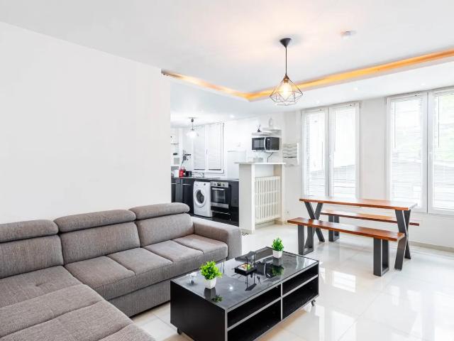 Location Appartement Rue de Laghouat, Paris
