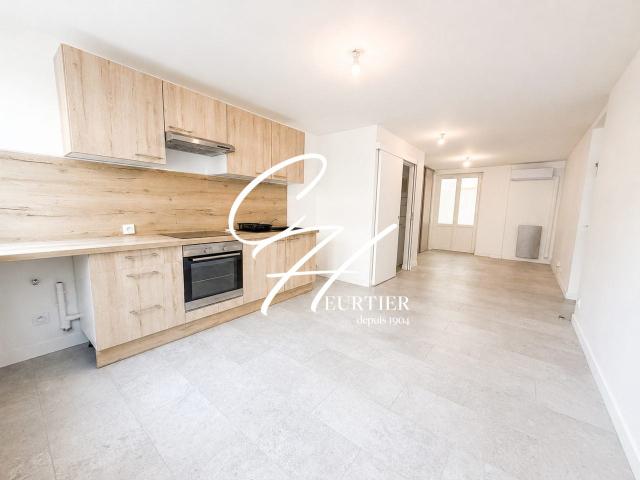 Location Appartement Rue de l'Amiral Courbet, Grenoble