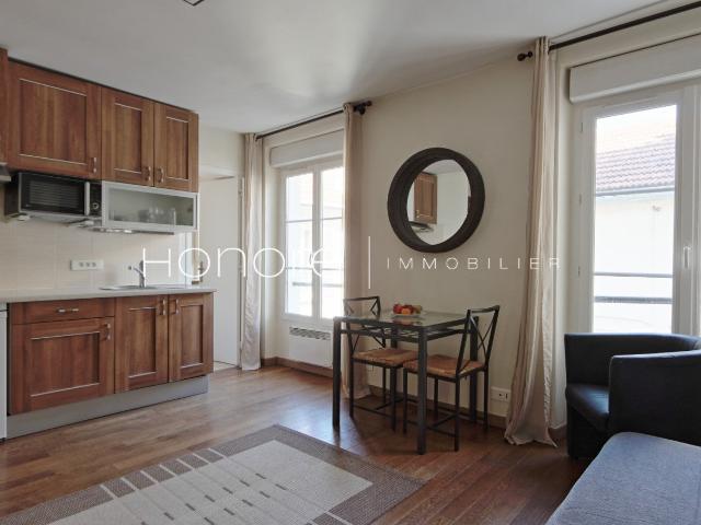 Location Appartement Rue de l'Annonciation, Paris