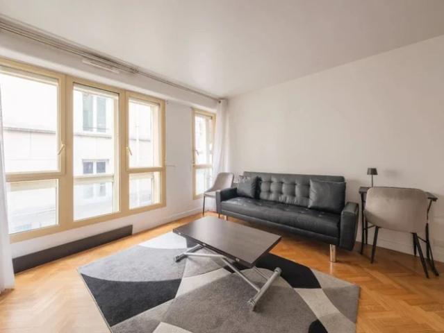 Location Appartement Rue de Lappe, Paris