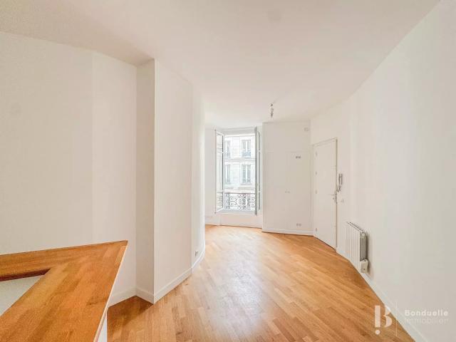Location Appartement Rue de l'Arcade, Paris
