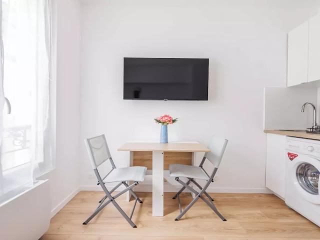 Location Appartement Rue de l'Assomption, Paris