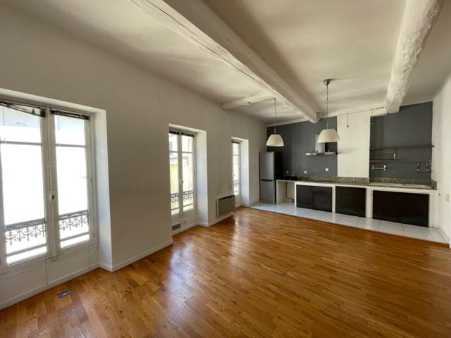 Location Appartement Rue de l'Aspic, Nîmes