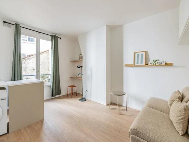 Location Appartement Rue de Lévis, Paris