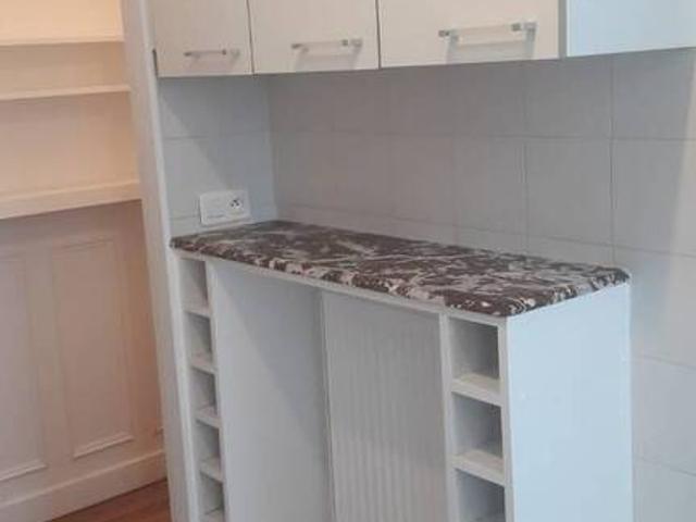 Location Appartement Rue de Lévis, Paris