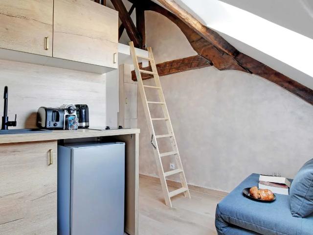 Location Appartement Rue de l'Échaudé, Paris