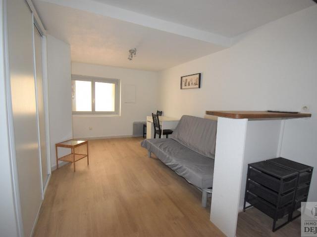 Location Appartement Rue de l'École Mage, Montpellier