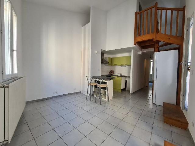 Location Appartement Rue de l'École de Pharmacie, Montpellier