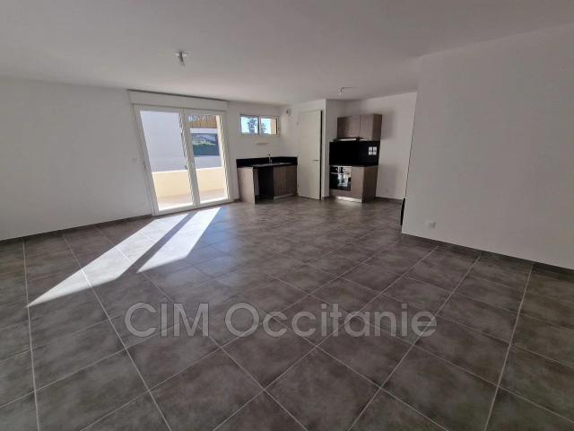 Location Appartement Rue de l'Égalité, Vias