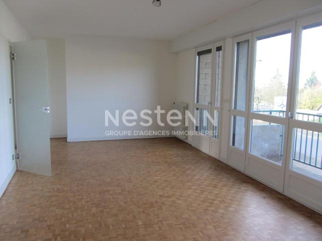 Location Appartement Rue de l'Église, Ussel