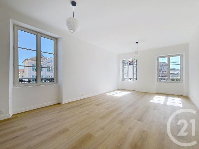 Location Appartement Rue de l'Église, Saint Cloud