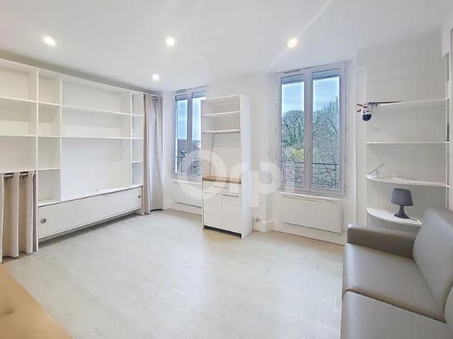 Location Appartement Rue de l'Éperon, Melun