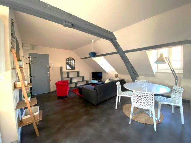Location Appartement Rue de l'Hôpital, Charleville Mézières