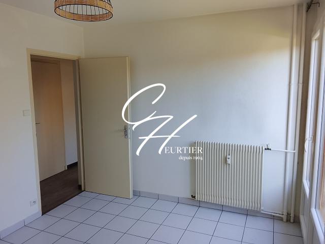 Location Appartement Rue de l'Hôpital, Rives