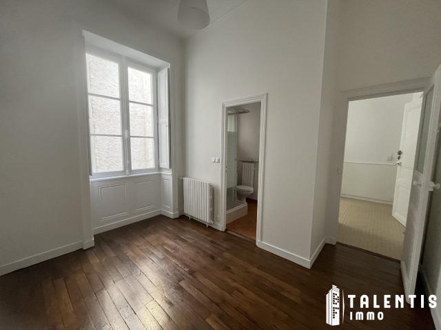Location Appartement Rue de l'Hôtel de Ville, Nantes