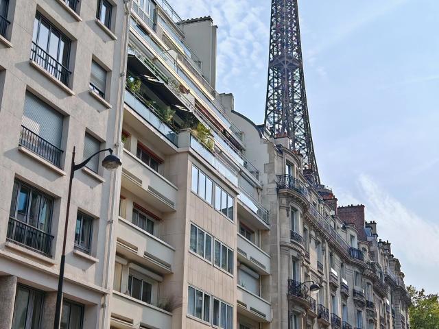 Location Appartement Rue de l'Université, Paris