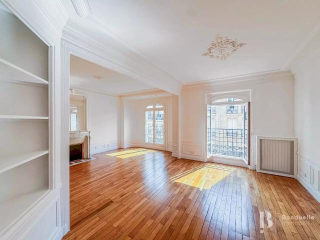 Location Appartement Rue de Monbel, Paris