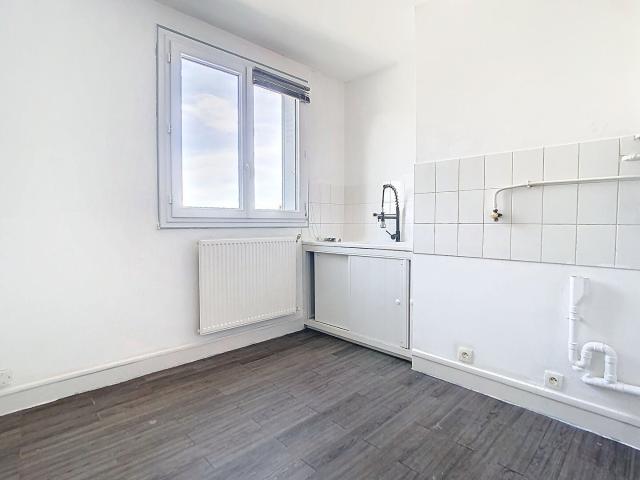 Location Appartement Rue de Montferrat, Bron