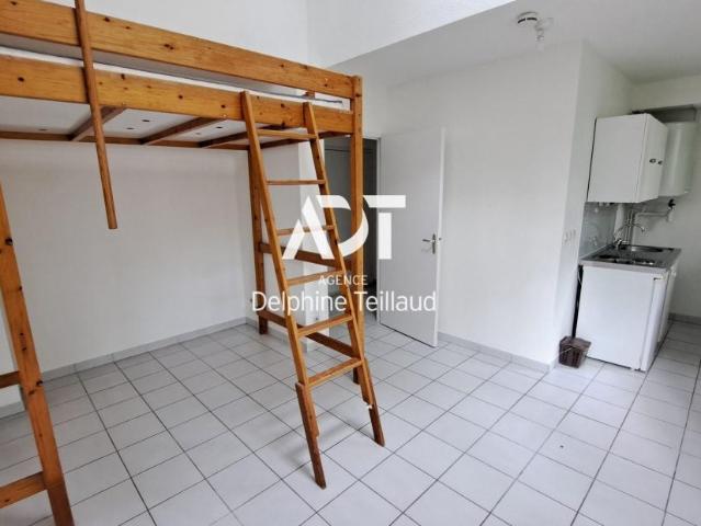 Location Appartement Rue de Mortillet, Grenoble