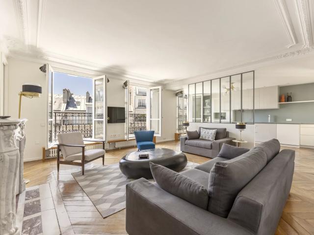 Location Appartement Rue de Moscou, Paris