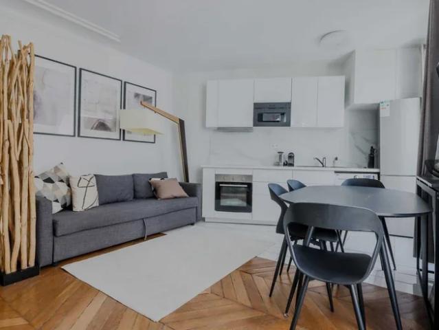 Location Appartement Rue de Maubeuge, Paris