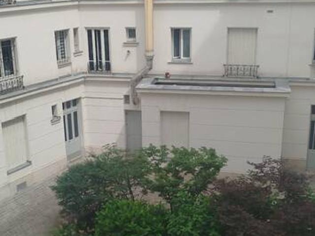 Location Appartement Rue de Maubeuge, Paris