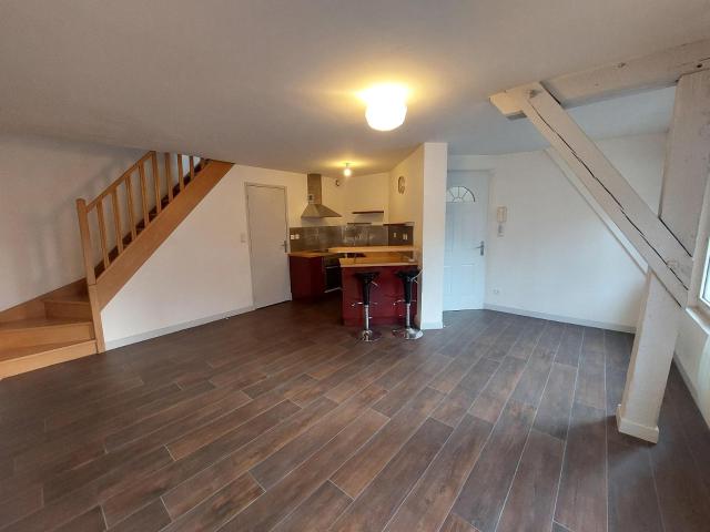 Location Appartement Rue de Maubeuge, Paris