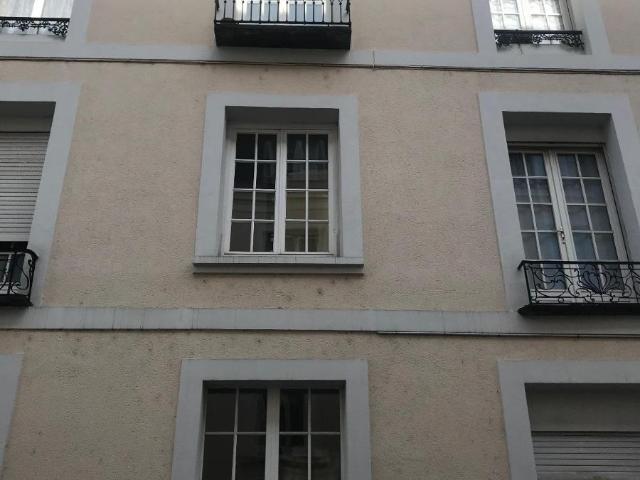 Location Appartement Rue de Maubeuge, Paris