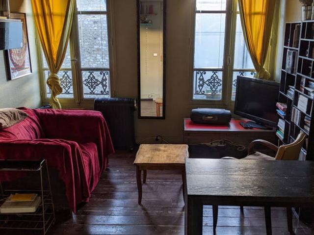 Location Appartement Rue de Maubeuge, Paris