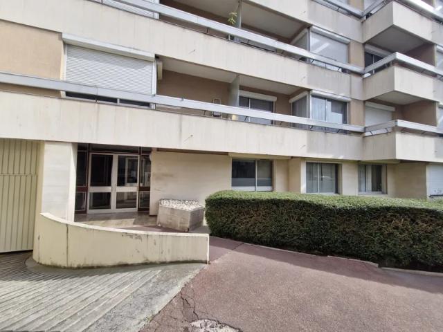 Location Appartement Rue de Mâcon, Reims