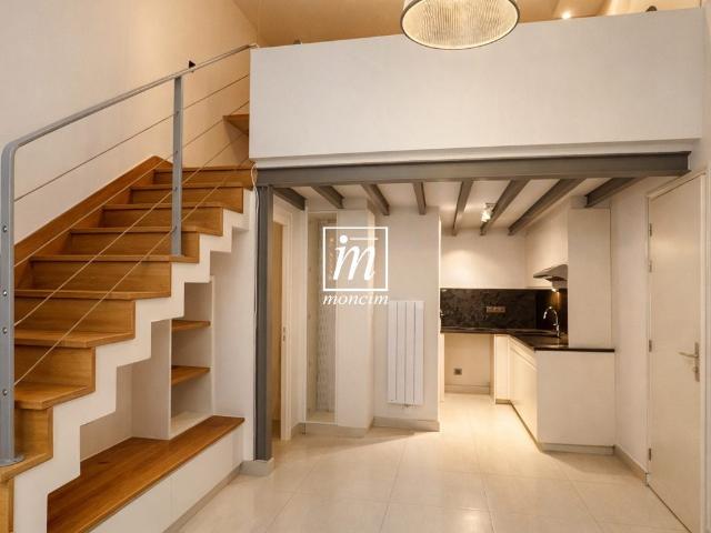 Location Appartement Rue de Madrid, Paris