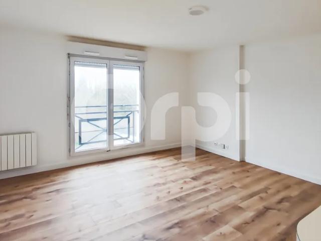 Location Appartement Rue de Maincourt, Longperrier