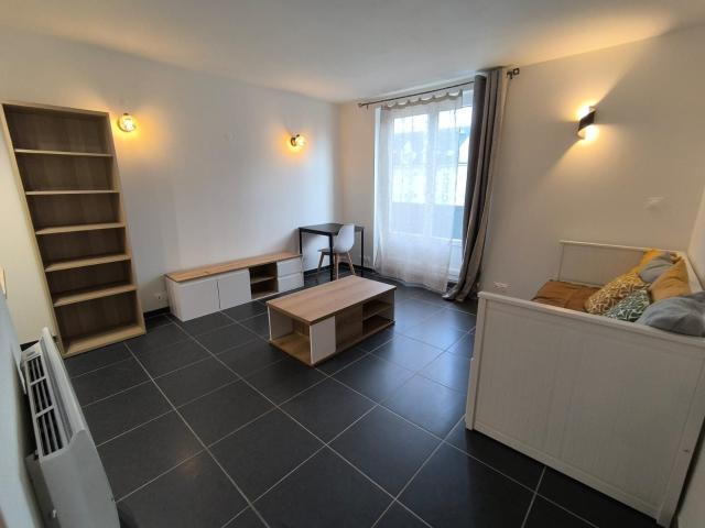 Location Appartement Rue de Maison Rouge, Saint Jean de la Ruelle