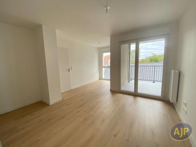 Location Appartement Rue de Manoncère, Puydarrieux