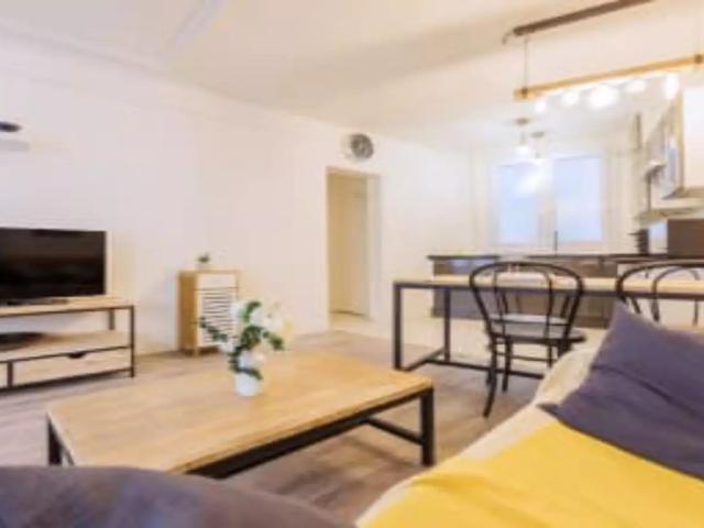 Location Appartement Rue de Marseille, Paris