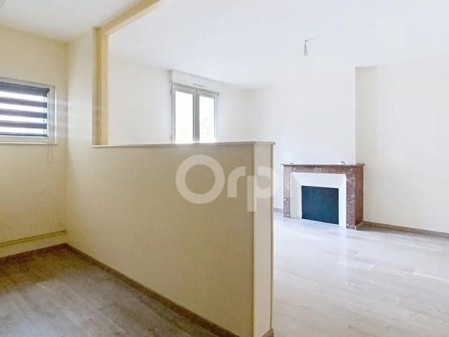Location Appartement Rue de Noncourt, Neufchâteau