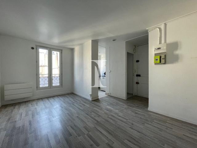 Location Appartement Rue de Nemours, Paris