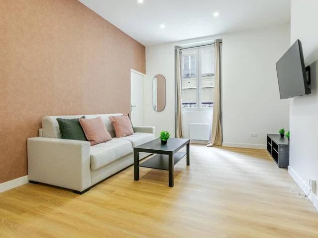 Location Appartement Rue de Saussure, Paris