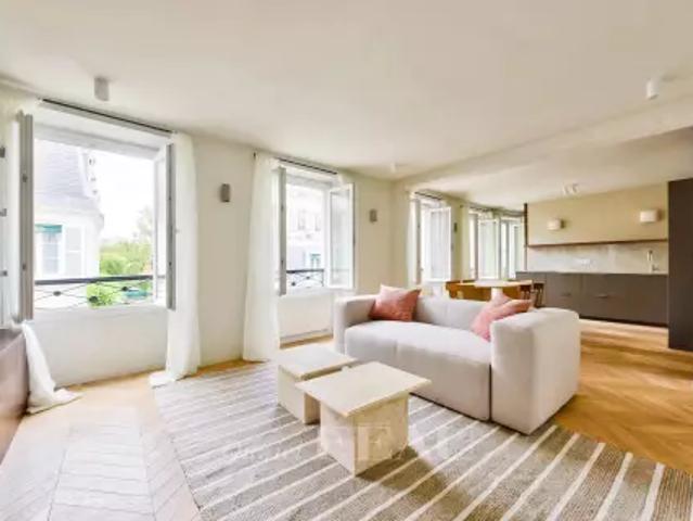 Location Appartement Rue de Saint Simon, Paris
