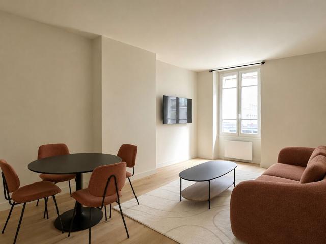 Location Appartement Rue de Sèvres, Paris